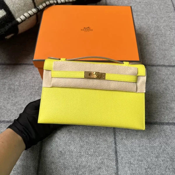 2530f2e5e034a7c-jpg-1 Hermes Boutique 9R Lime Kelly Pochette 22cm Epsom Leather Brush Gold Hardware