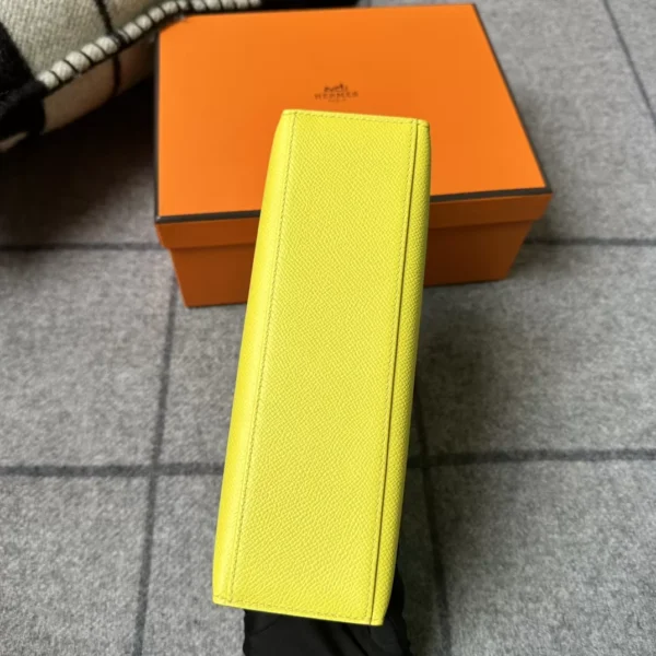 9754c2309c78450-jpg Hermes Boutique 9R Lime Kelly Pochette 22cm Epsom Leather Brush Gold Hardware