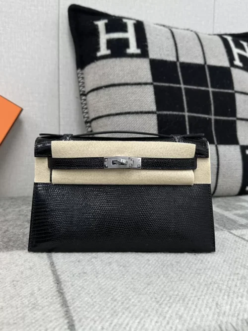 Saudi Arabia Riyadh Hermes Lizard Kelly Pochette 22CM 89 Noir Silver Hardware