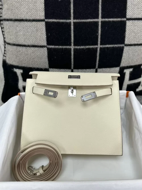 Hermes Boutique 10 Craie Kelly Danse 22CM Swift Leather Silver Hardware
