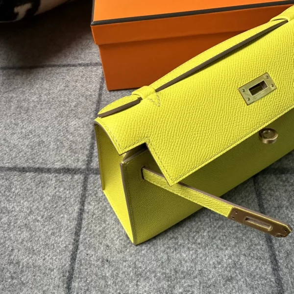 f4b4bedb230c151-jpg Hermes Boutique 9R Lime Kelly Pochette 22cm Epsom Leather Brush Gold Hardware