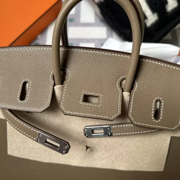 USA New York Hermes 18 Etoupe Epsom Birkin Sellier 25CM Silver Hardware
