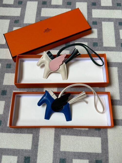 Hermes Rodeo Pegase PM Charms 10 Craie/1Q Rose Confetti/89 Noir & O8 Blue Royal/89 Noir/10 Craie