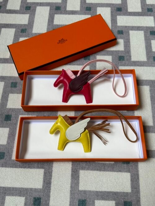 Hermes Rodeo Pegase PM Charm Agneau Leather Q5 Rouge Casaque & 9R Lime