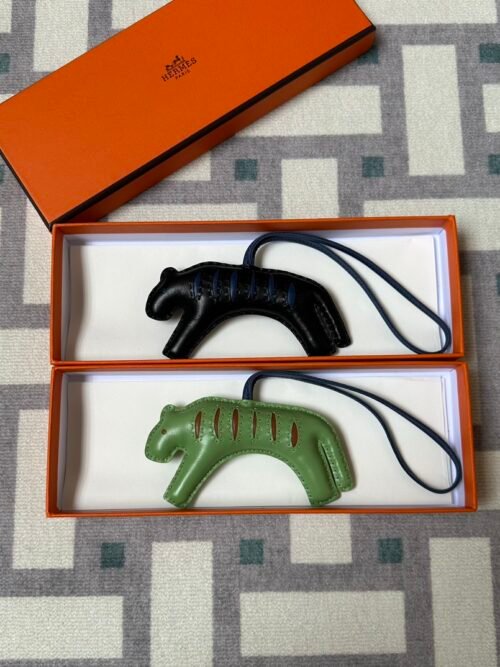 Hermes Tiger Charms Agneau Leather 89 Noir & 3I Criquet