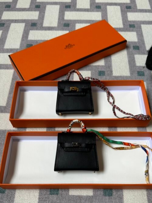 Hermes Kelly Twilly Bag Charms 89 Noir Tadelakt Leather Silver/Gold Hardware