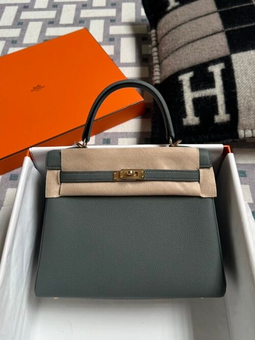 Indonesia Jakarta Hermes Togo Leather Kelly 25CM 63 Vert Amande Gold Hardware