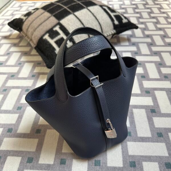 Qatar Doha Hermes Picotin 18CM Clemence Leather 73 Blue Saphir Silver Hardware