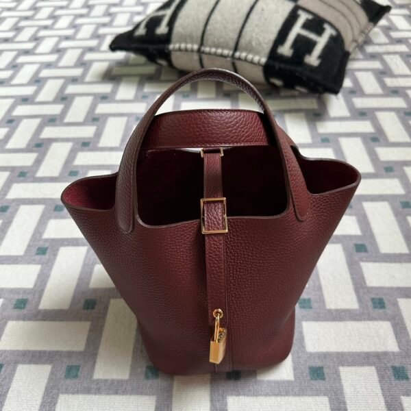 UAE Dubai Hermes Clemence Leather 55 Rouge H Picotin 18CM Gold Hardware