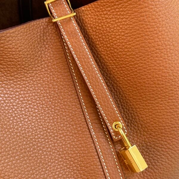 wsxc1718980911390_3 Russia Moscow Hermes Picotin 22CM 37 Gold Clemence Leather Gold Hardware