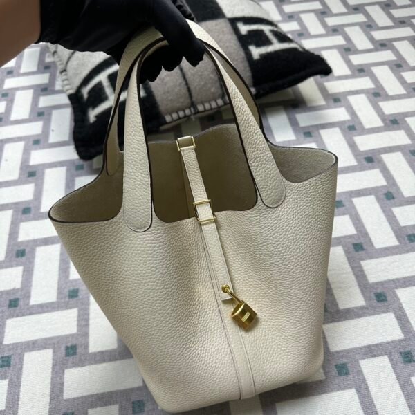wsxc1718980980883_1 Hermes Bag Images Clemence Leather Picotin 22CM I2 Nata Gold Hardware