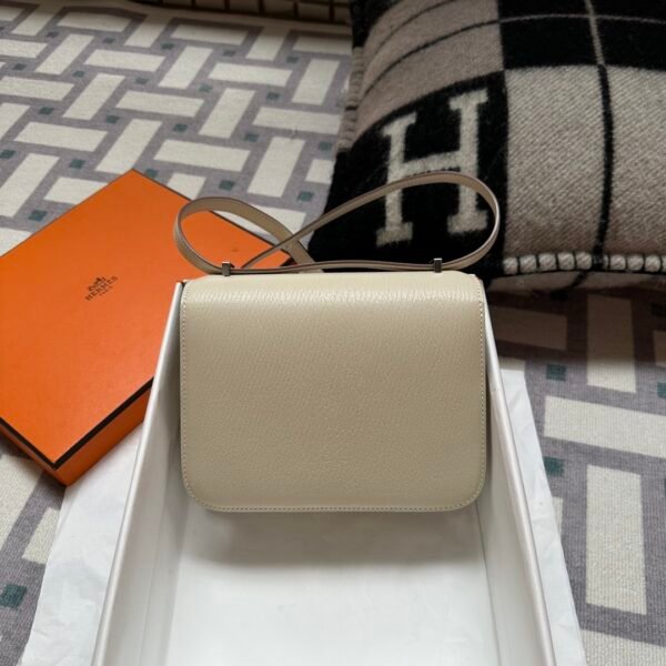 wsxc1720020309705_1 USA New York Hermes Constance 18CM Chevre Leather 10 Craie Silver Hardware