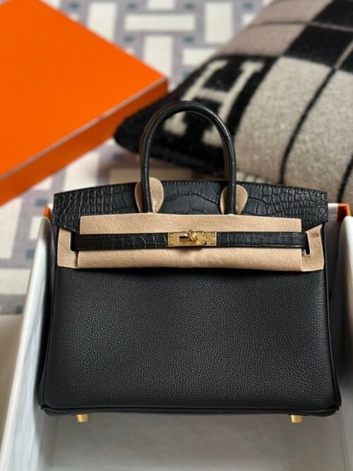 Hong Kong Hermes Birkin Touch 25CM 89 Noir Matte Crocodile / Togo Gold Hardware