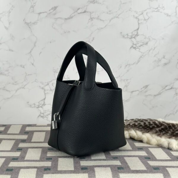 Korea Seoul Hermes CK89 Noir Clemence Leather Picotin 18CM Silver Hardware