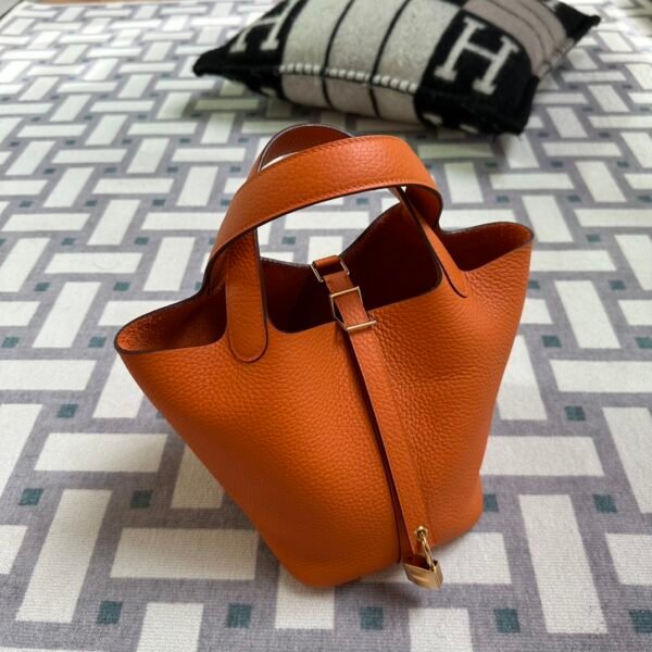 wsxc1723913261426_0-1 UK London Hermes Picotin 18CM CC93 Orange Clemence Leather Gold Hardware
