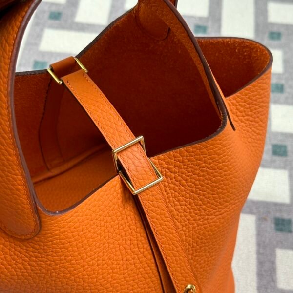 wsxc1723913261426_3 UK London Hermes Picotin 18CM CC93 Orange Clemence Leather Gold Hardware