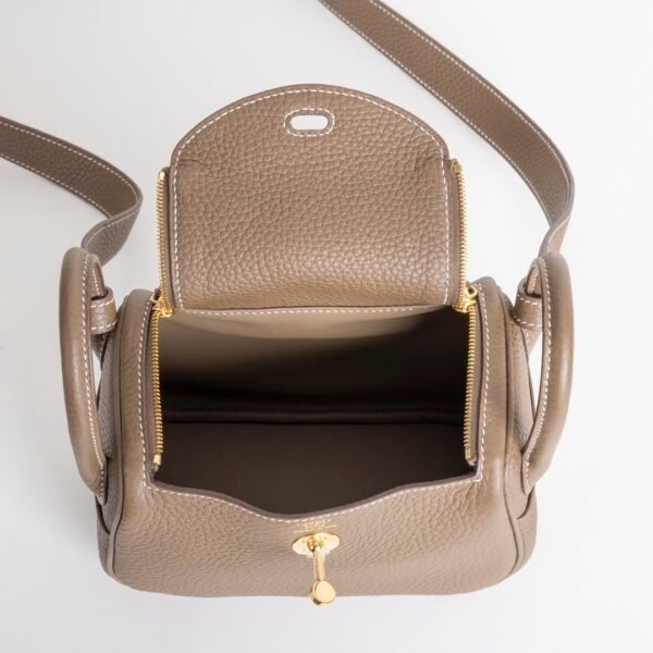 wsxc1731944890270_4 Women’s Shoulder Bag Clemence Leather Mini Lindy 19CM CC18 Etoupe Grey Gold Hardware