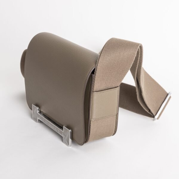 wsxc1736173789575_3-scaled-1 Women’s Shoulder Bag Geta 20CM Chevre Leather CK18 Etoupe Silver Hardware