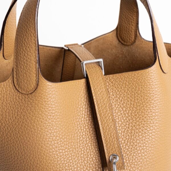 UAE Dubai Hermes 4B Biscuit Clemence Leather Picotin Lock 18CM Silver Hardware